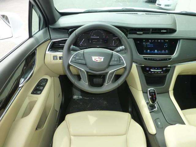 2017 Cadillac XT5 4dr SUV